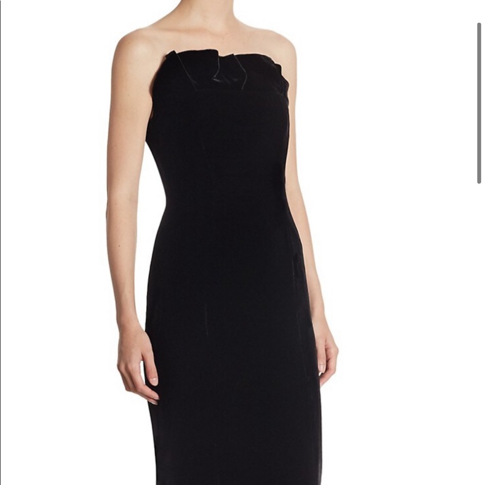 Black velvet elegant cinq a sept dress. Size 6.